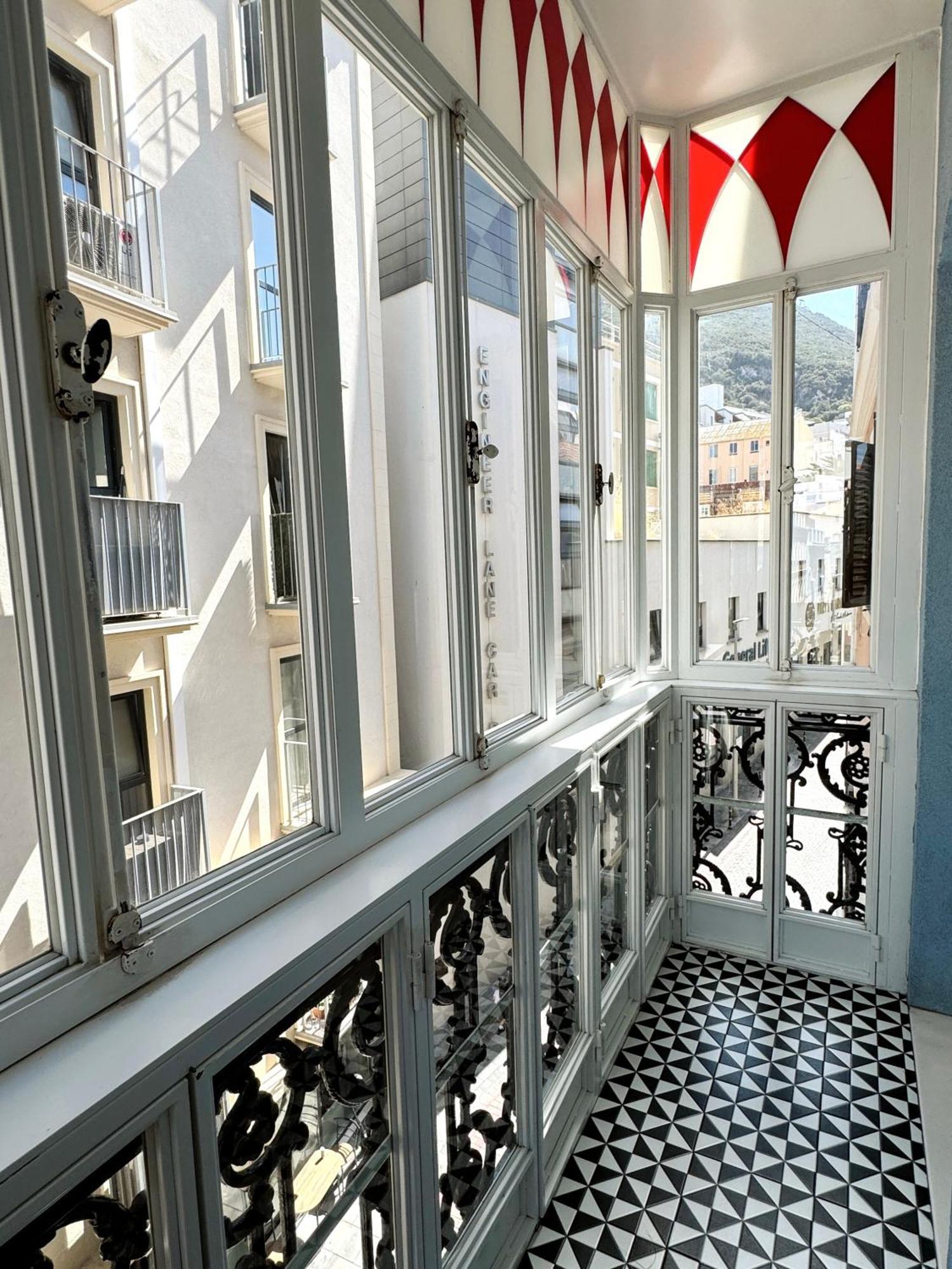 Fabulous City Centre Apartment - Grand Central House Γιβραλτάρ Εξωτερικό φωτογραφία